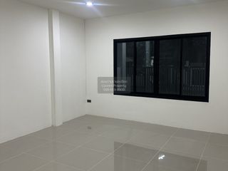 For sale 4 bedrooms house in Phasi Charoen, Bangkok