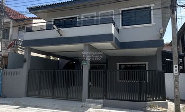 For sale 4 bedrooms house in Phasi Charoen, Bangkok