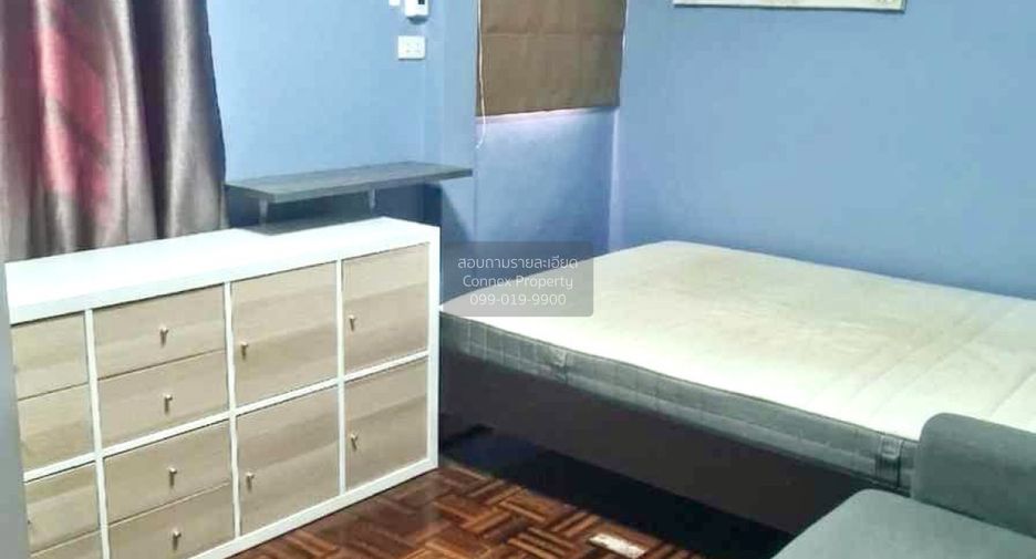 Casa adosada en venta de 3 habitaciones en Bang Khen, Bangkok