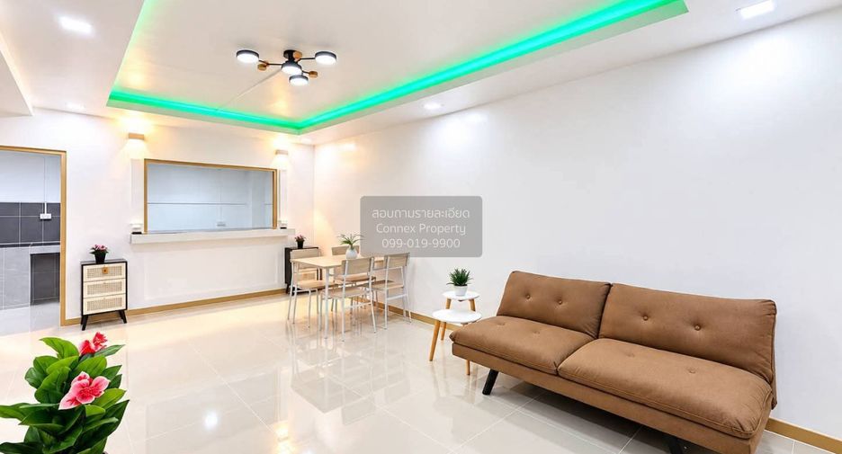 出售 3 卧室 联排别墅 在 Sai Noi, Nonthaburi