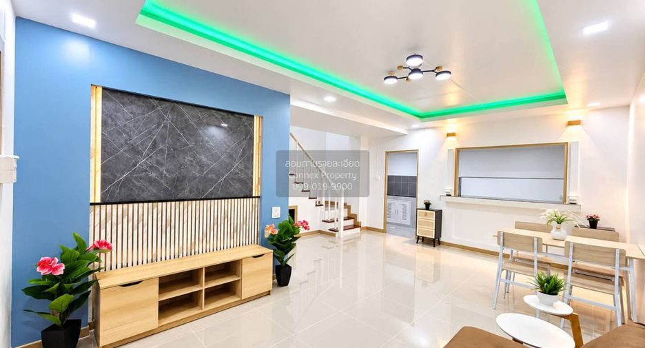 出售 3 卧室 联排别墅 在 Sai Noi, Nonthaburi