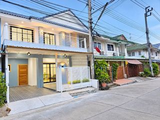 出售 3 卧室 联排别墅 在 Sai Noi, Nonthaburi