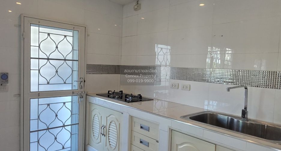 À vendre 4 chambres maison de ville à Bang Kruai, Nonthaburi