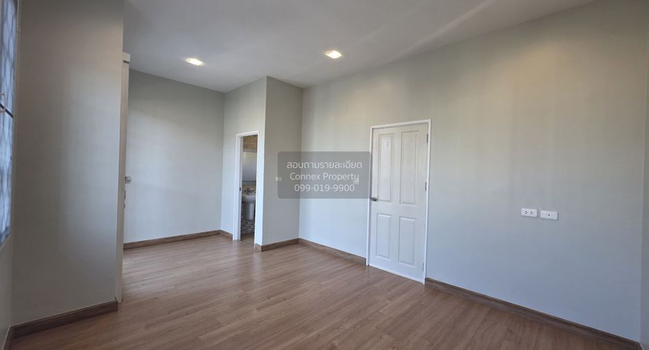 À vendre 4 chambres maison de ville à Bang Kruai, Nonthaburi