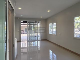 À vendre 4 chambres maison de ville à Bang Kruai, Nonthaburi
