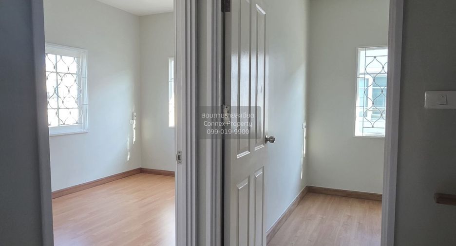 À vendre 4 chambres maison de ville à Bang Kruai, Nonthaburi