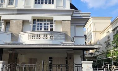 Casa adosada en venta de 5 habitaciones en Taling Chan, Bangkok
