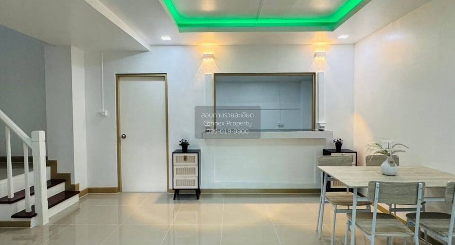 For sale 3 bedrooms townhouse in Mueang Samut Prakan, Samut Prakan