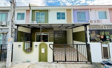 For sale 3 bedrooms townhouse in Mueang Samut Prakan, Samut Prakan