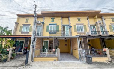 Casa adosada en venta de 4 habitaciones en Mueang Nonthaburi, Nonthaburi
