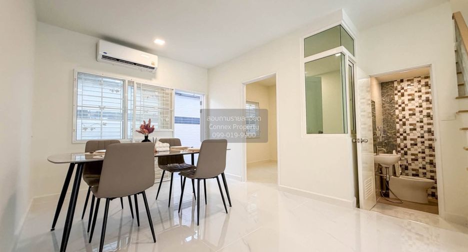 Casa adosada en venta de 4 habitaciones en Mueang Nonthaburi, Nonthaburi