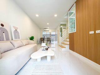 Casa adosada en venta de 4 habitaciones en Mueang Nonthaburi, Nonthaburi