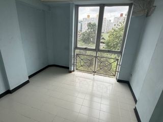 出售 1 卧室 公寓 在 Pak Kret, Nonthaburi