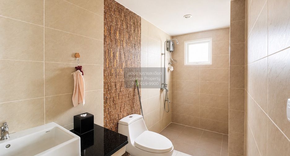 For sale 5 bedrooms house in Phasi Charoen, Bangkok