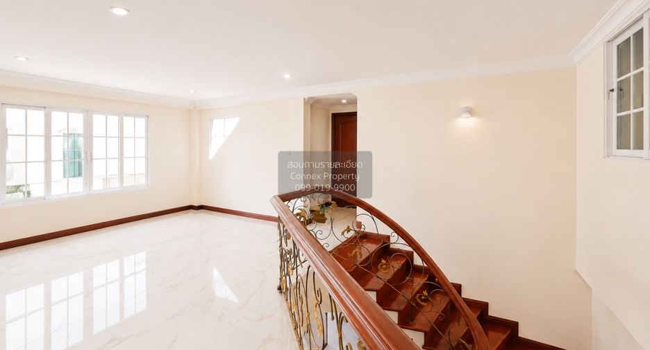 For sale 5 bedrooms house in Phasi Charoen, Bangkok