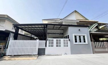 Reihenhaus zum Kauf mit 4 Zimmer in Bang Bua Thong, Nonthaburi