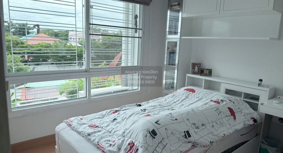 À vendre 3 chambres maison de ville à Phasi Charoen, Bangkok