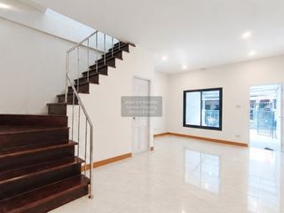 For sale 3 bedrooms townhouse in Krathum Baen, Samut Sakhon