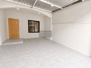 For sale 3 bedrooms townhouse in Krathum Baen, Samut Sakhon