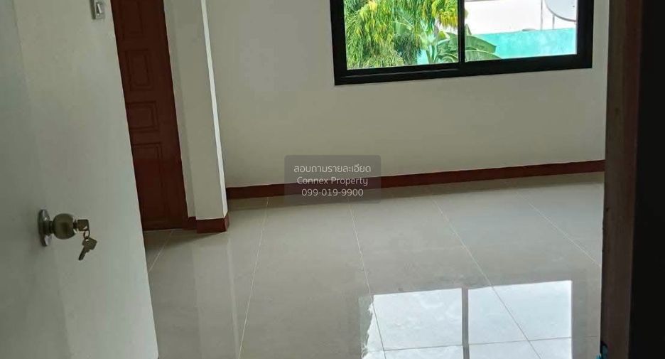 出售 5 卧室 联排别墅 在 Thanyaburi, Pathum Thani