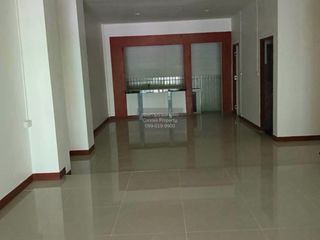 出售 5 卧室 联排别墅 在 Thanyaburi, Pathum Thani