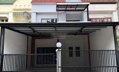 出售 5 卧室 联排别墅 在 Thanyaburi, Pathum Thani