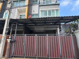 出售 3 卧室 联排别墅 在 Chatuchak, 曼谷