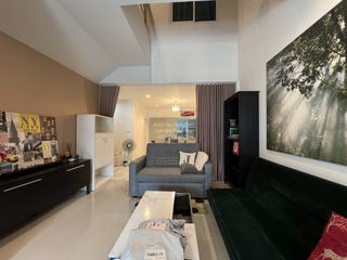 Casa adosada en venta de 3 habitaciones en Chatuchak, Bangkok