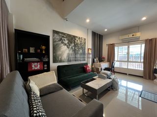Casa adosada en venta de 3 habitaciones en Chatuchak, Bangkok