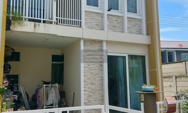 Reihenhaus zum Kauf mit 4 Zimmer in Sai Noi, Nonthaburi