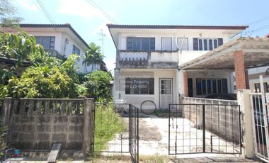 For sale 3 bedrooms townhouse in Thawi Watthana, Bangkok