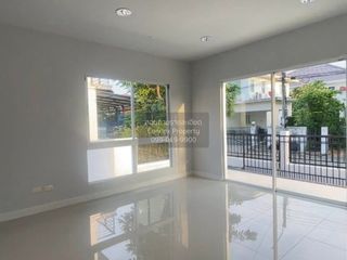 出售 3 卧室 独立屋 在 Lat Krabang, 曼谷