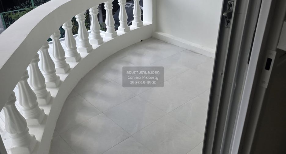 Casa adosada en venta de 3 habitaciones en Thung Khru, Bangkok