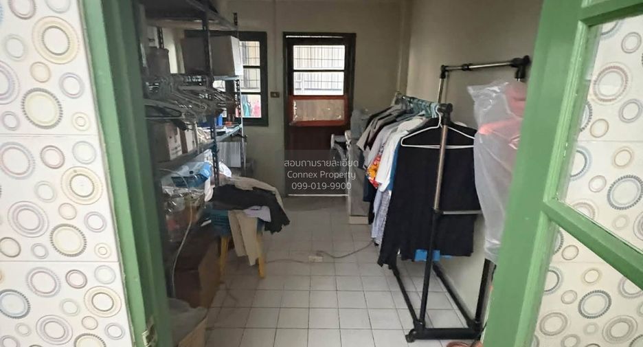 出售 4 卧室 联排别墅 在 Chatuchak, 曼谷