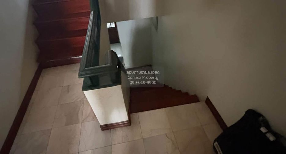 出售 4 卧室 联排别墅 在 Chatuchak, 曼谷