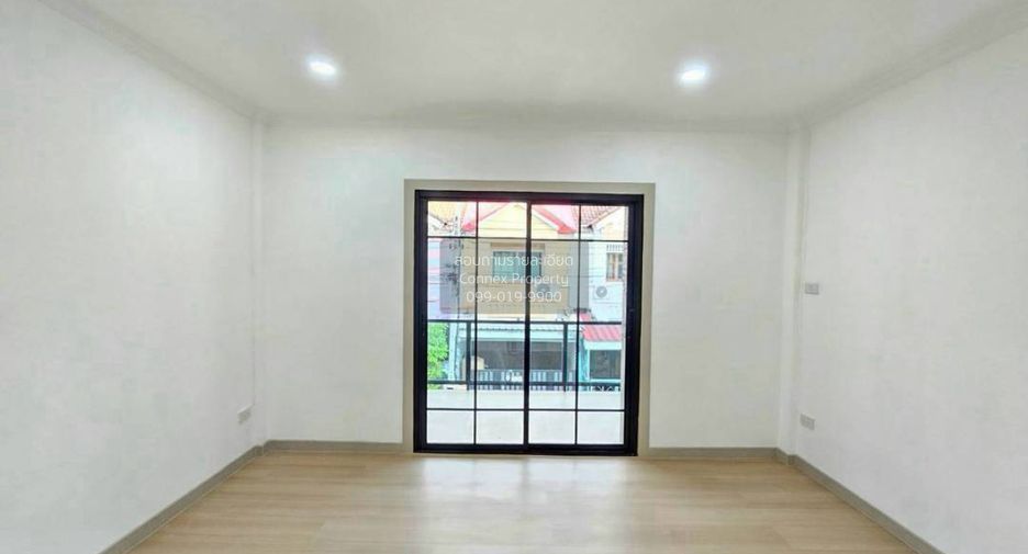 出售 3 卧室 联排别墅 在 Sai Noi, Nonthaburi
