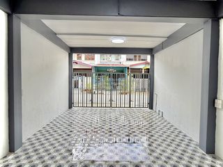Casa adosada en venta de 2 habitaciones en Mueang Nonthaburi, Nonthaburi