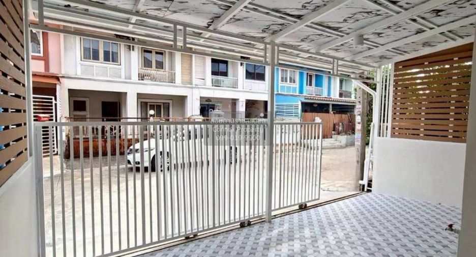 出售 3 卧室 联排别墅 在 Sai Noi, Nonthaburi