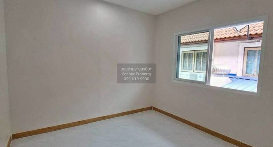 出售 3 卧室 联排别墅 在 Sai Noi, Nonthaburi