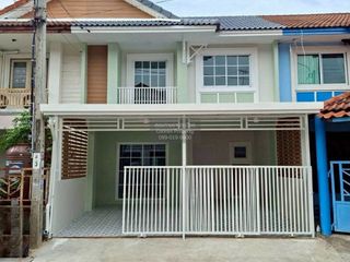 出售 3 卧室 联排别墅 在 Sai Noi, Nonthaburi