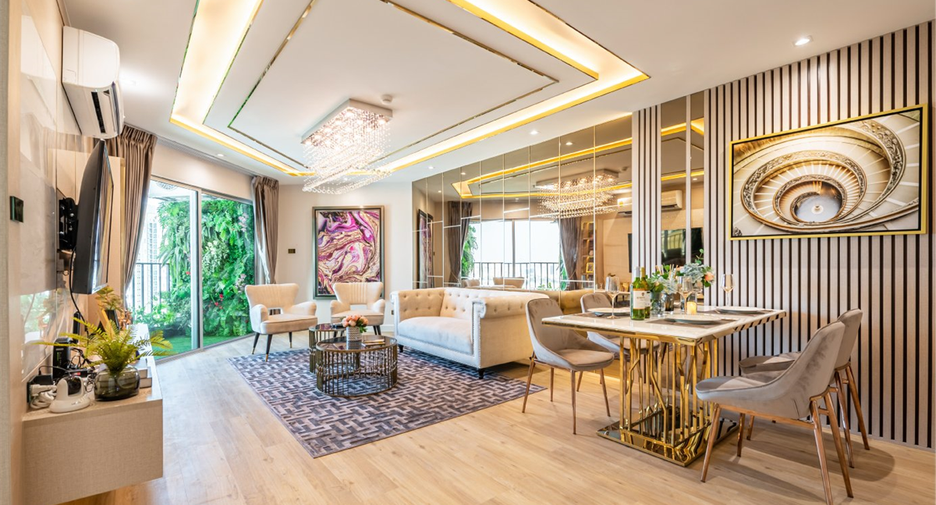 For sale 3 bedrooms condo in Huai Khwang, Bangkok