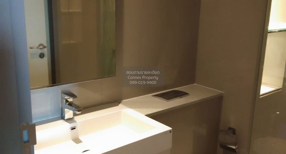For rent 2 bedrooms condo in Thon Buri, Bangkok