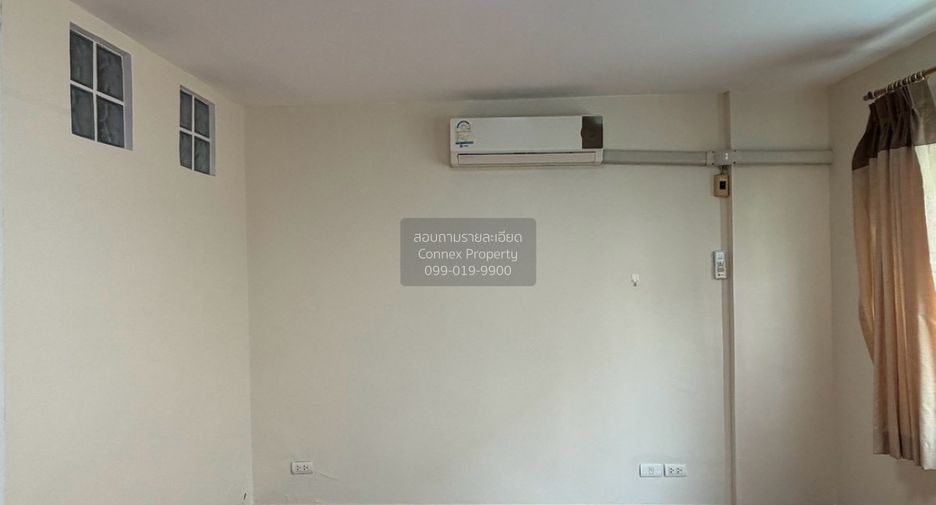 For rent 4 ベッドルーム townhouse in Bang Khen, Bangkok