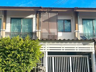出租 3 卧室 联排别墅 在 Suan Luang, 曼谷