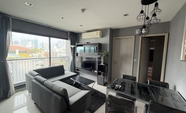 Condo en alquiler de 1 habitaciones en Khlong Toei, Bangkok