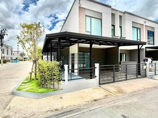For rent 3 ベッドルーム townhouse in Bang Phli, Samut Prakan