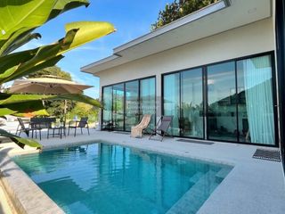 À louer 2 chambres villa à Mueang Phuket, Phuket