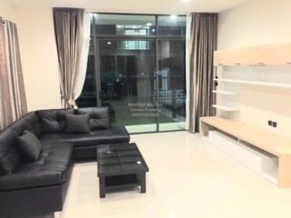 Haus zur Miete mit 4 Zimmer in Bang Kapi, Bangkok
