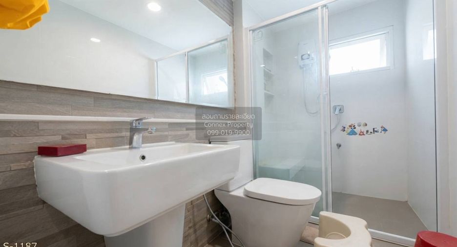 Haus zur Miete mit 4 Zimmer in Prawet, Bangkok