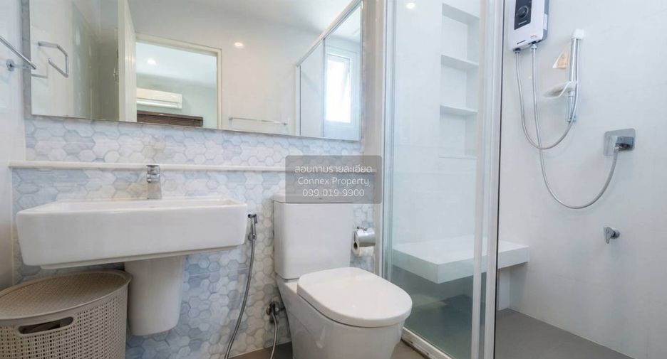 Haus zur Miete mit 4 Zimmer in Prawet, Bangkok
